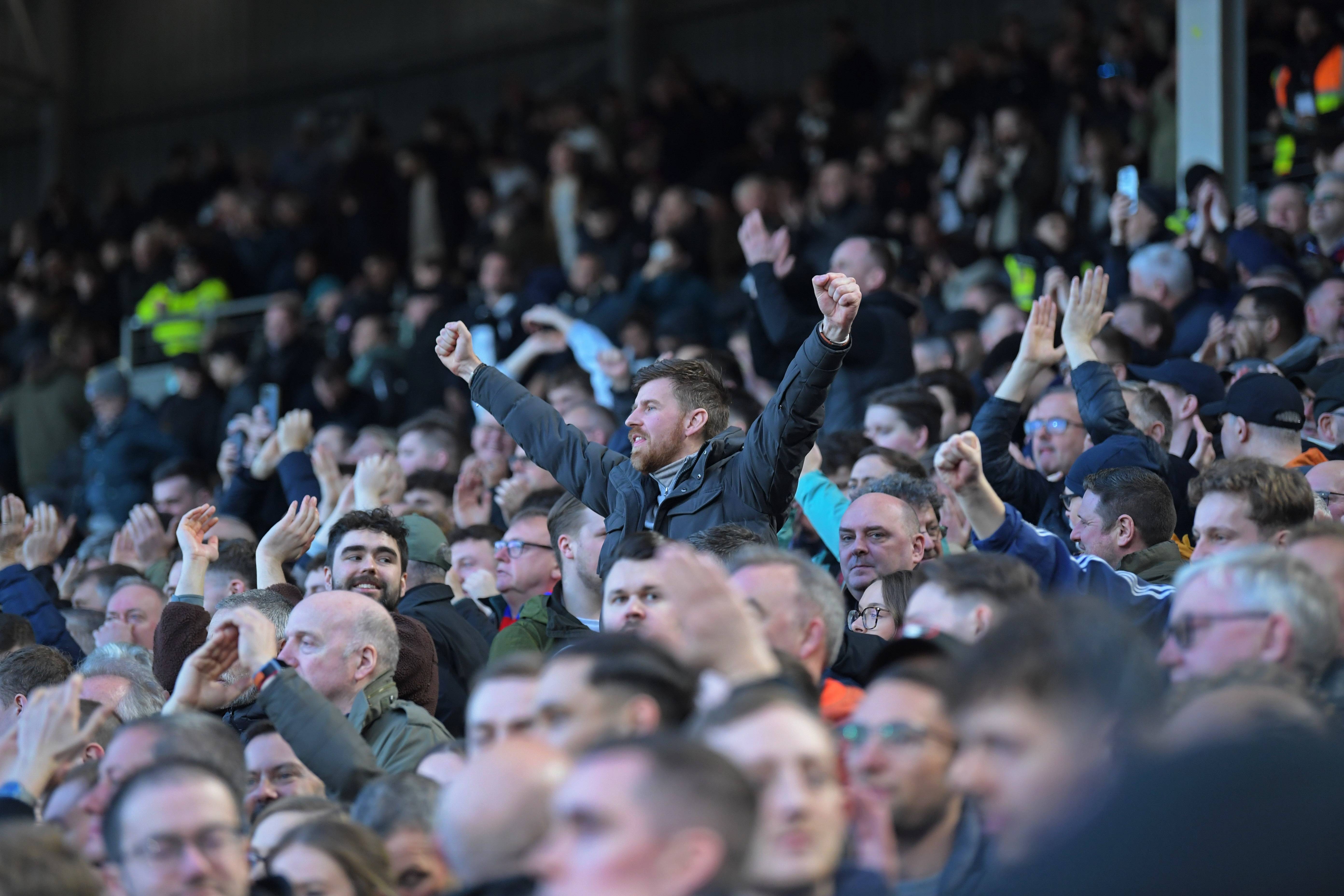 关于富勒姆客场不敌水晶宫，战绩陷入低谷的信息