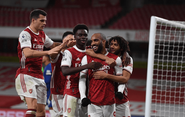 包含拉卡泽特射门得分，助球队走向胜利的词条