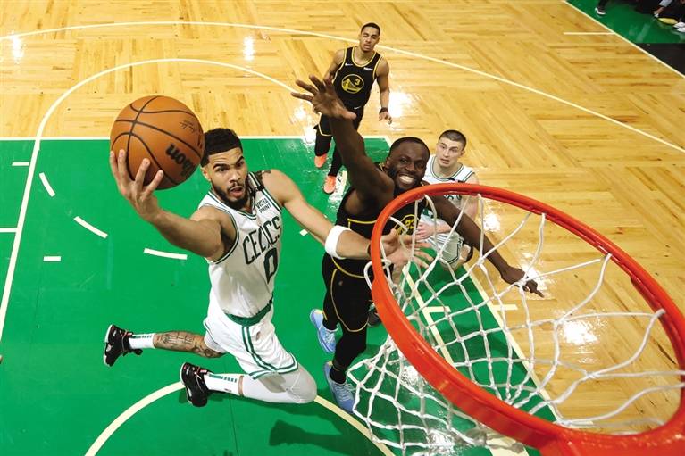 凯尔特人再胜公牛，继续领先