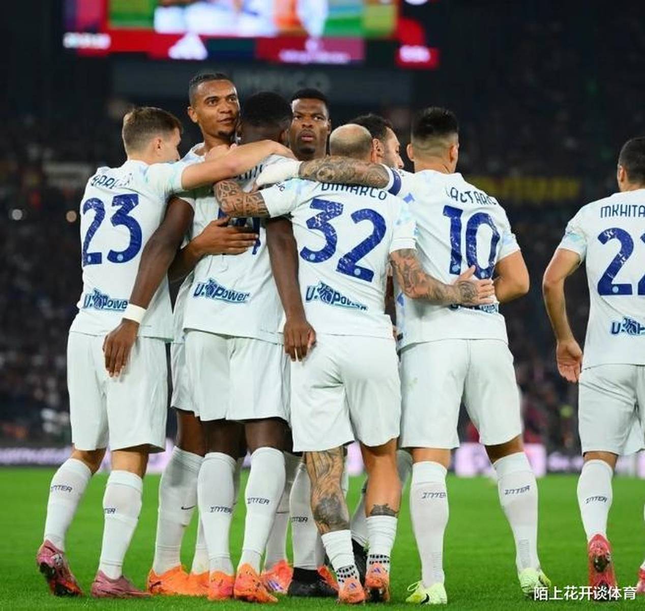 罗马新风:国米胜牺牲里昂争夺榜首座位的简单介绍 罗马新风:国米胜牺牲里昂争夺榜首座位的简单介绍