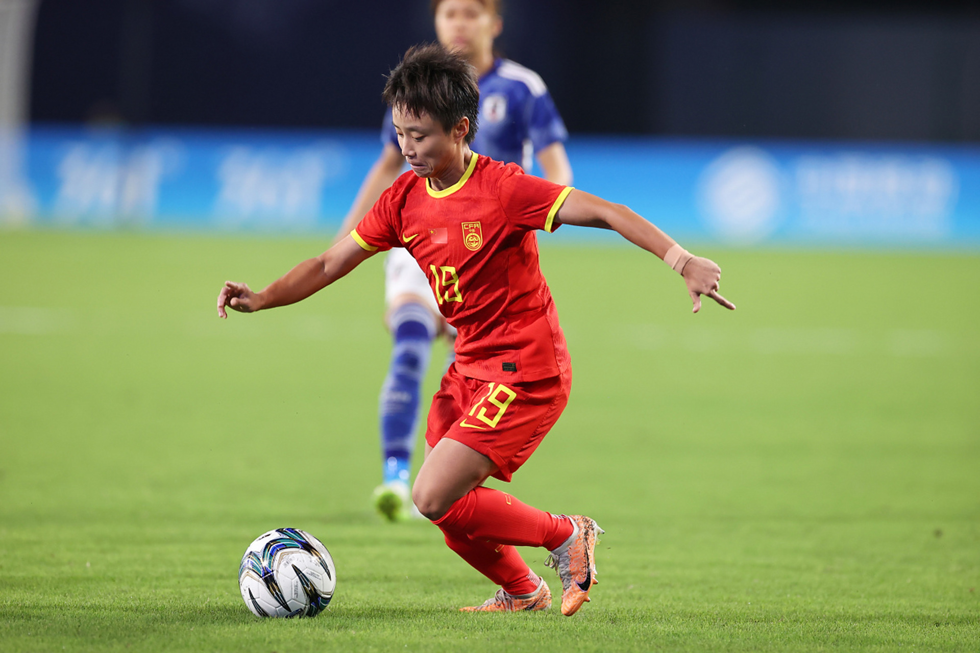 世界女足明星队员表现亮眼